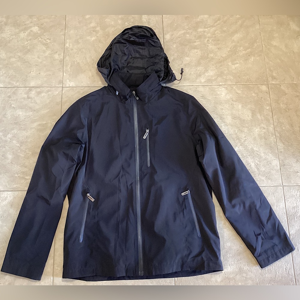 T Tech by Tumi Light Hooded Jacket, Size Medium